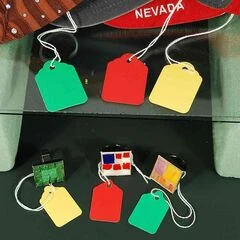 STRUNG MERCHANDISE TAGS IN COLORS