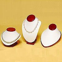 NECKFORMS AND NECKLACE BUSTS