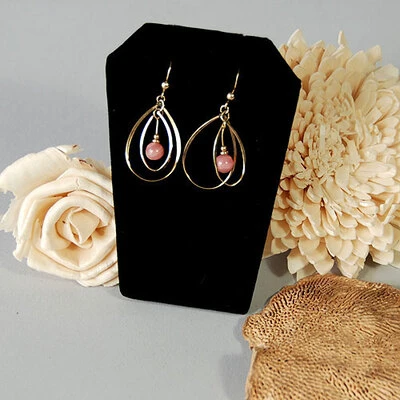 Earring/Pendant Stand- 2 1/2" x 1 3/4" x 3 1/4"H