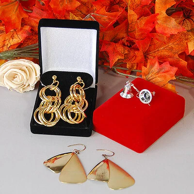 T-Earring Flock Box- 3 1/8" x 2 3/8" x 1 1/8"H