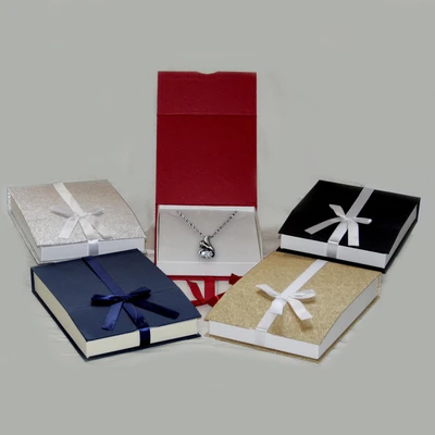 Magnetic Ribbon Necklace Boxes- 5 1/2" x 7 1/2" x 1 3/8"H