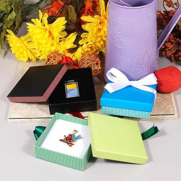 Ribbon Boxes- Large Pendant/Utility Pad- Self-Tie- 3 3/8" x 3 3/8" x 1 1/4"H- 24/Case