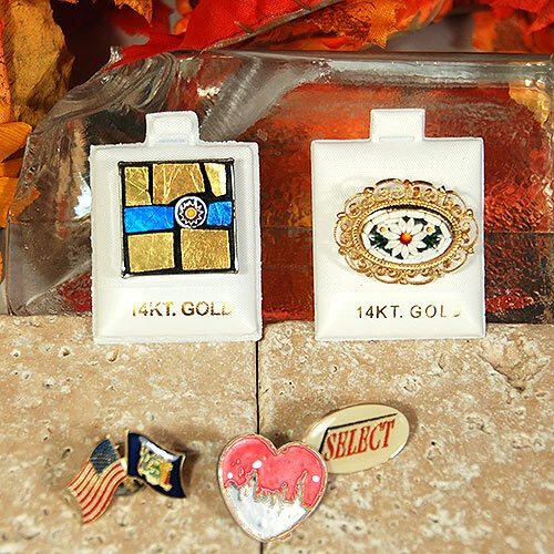 Puff Pin Cards- 14 Kt Gold- White- Vinyl