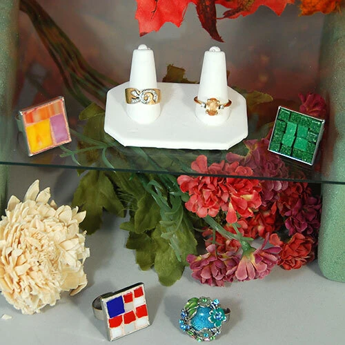 Double Ring Fingers Display- 3" x 2" x 2 1/4"H